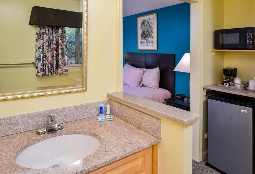 فندق Rodeway Inn Orleans  Cape Cod