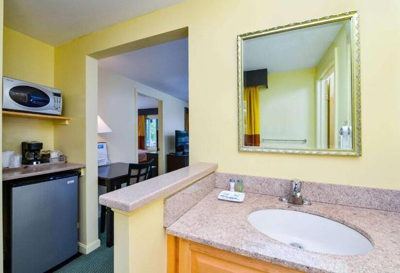 فندق Rodeway Inn Orleans  Cape Cod