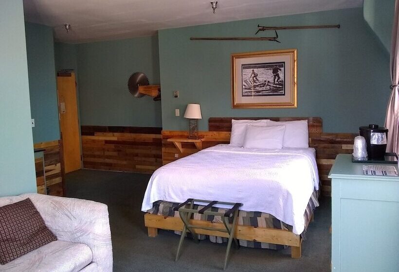 בית מלון כפרי The Charles Inn At Vacationland Inns