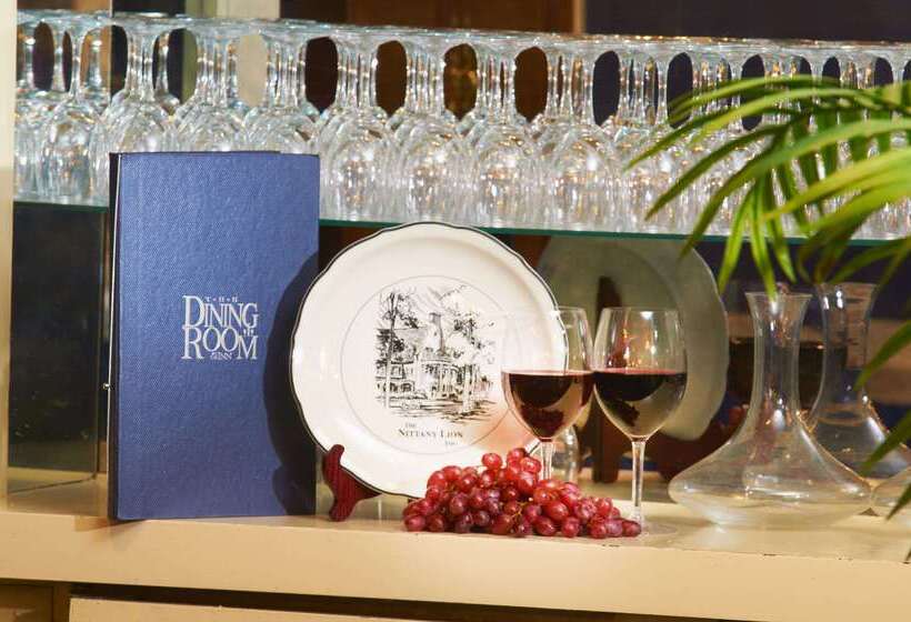 Отель Nittany Lion Inn