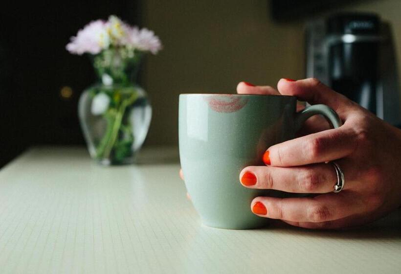 The Plaza Hotel   Milwaukee