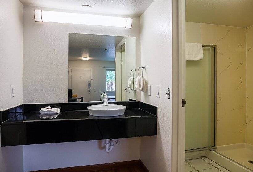 Motel 6ventura, Ca  Downtown