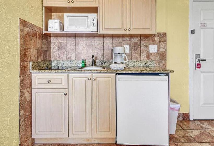 فندق على الطريق Page Terrace Beachfront