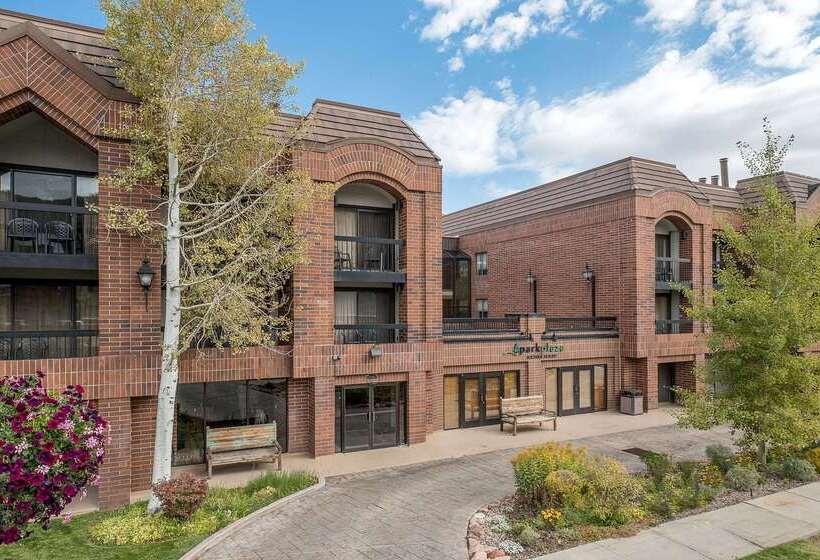 Park Plaza Resort, Ascend Hotel Collection