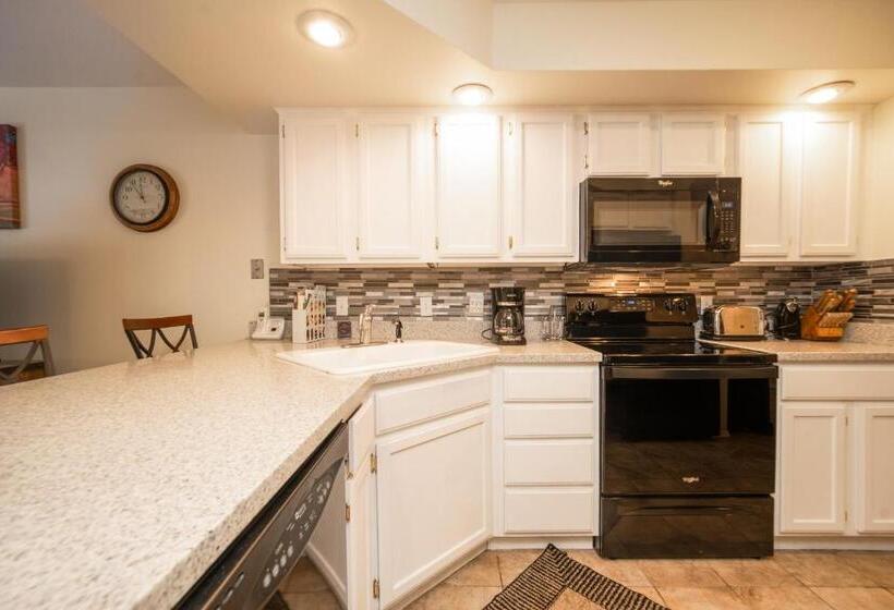 Pointe Royale Golf Resort