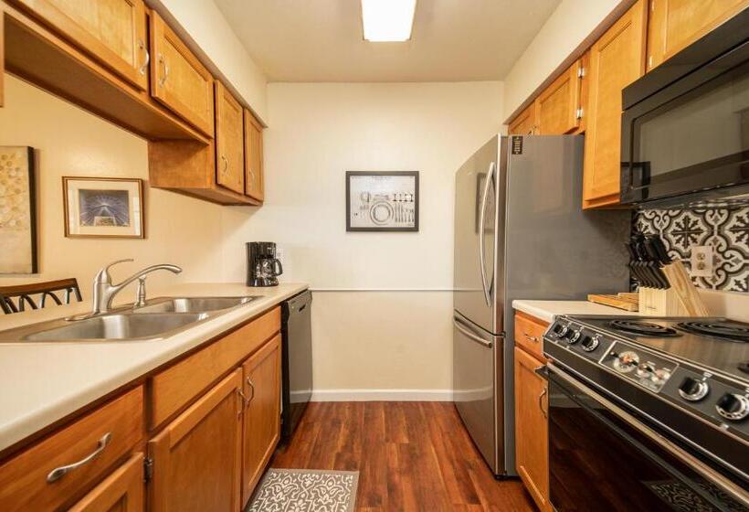 Pointe Royale Golf Resort