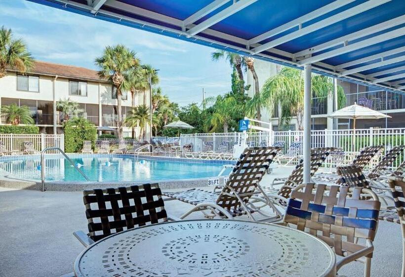 منتجع Club Wyndham Orlando International