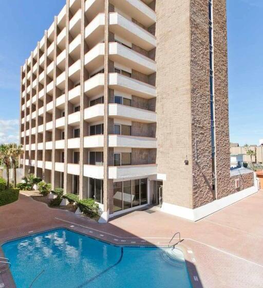 אתר נופש Padre South Hotel On The Beach