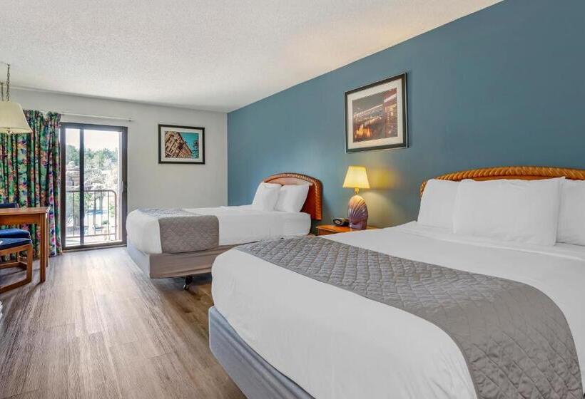 استراحتگاه Polynesian Hotel & Suites Wisconsin Dells/lake Delton