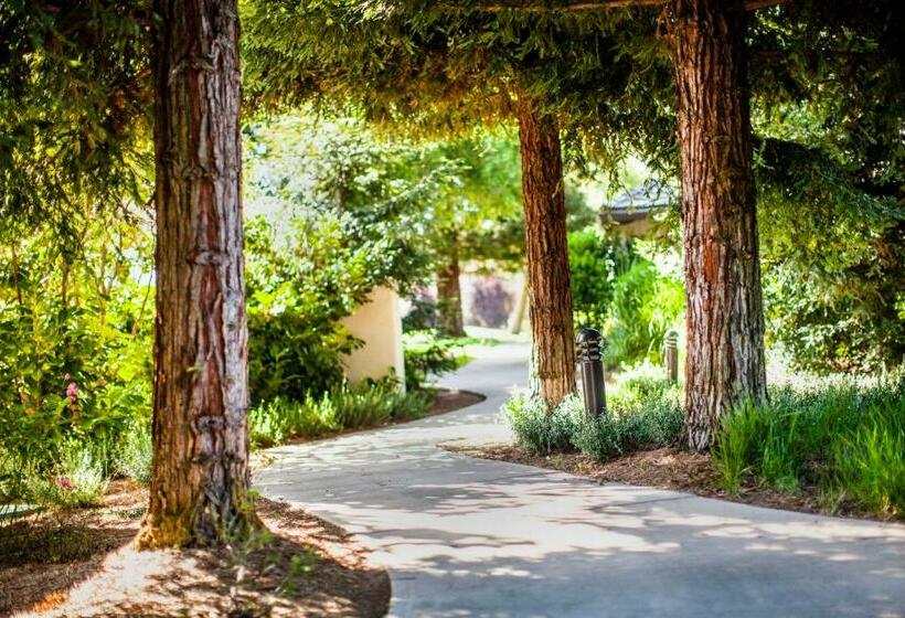 리조트 The Quail Lodge