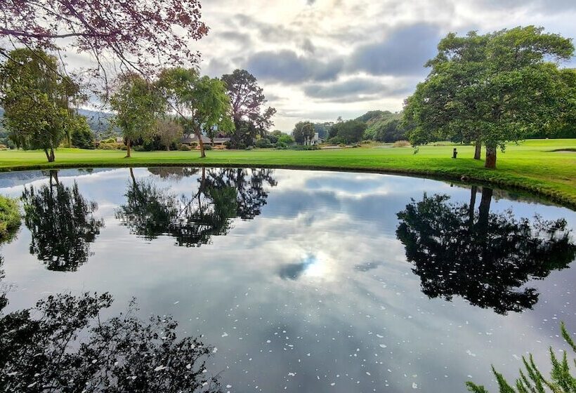 리조트 The Quail Lodge