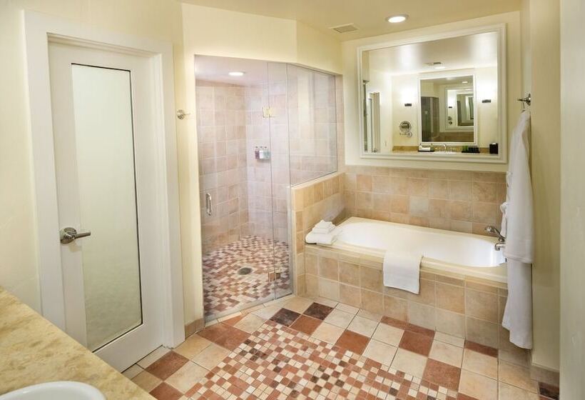 리조트 The Quail Lodge