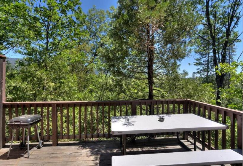 The Pines Resort & Conference Center