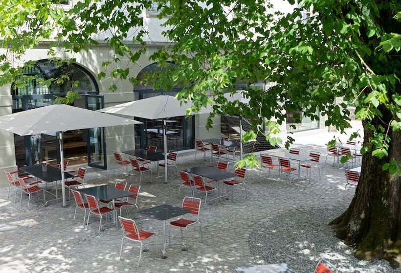 Schloss Burgdorf Youth Hostel