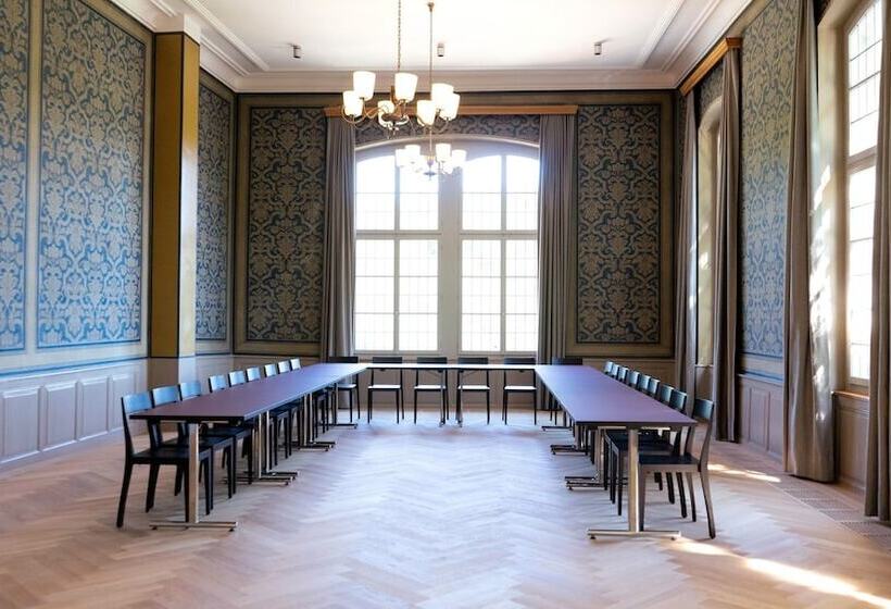 Schloss Burgdorf Youth Hostel