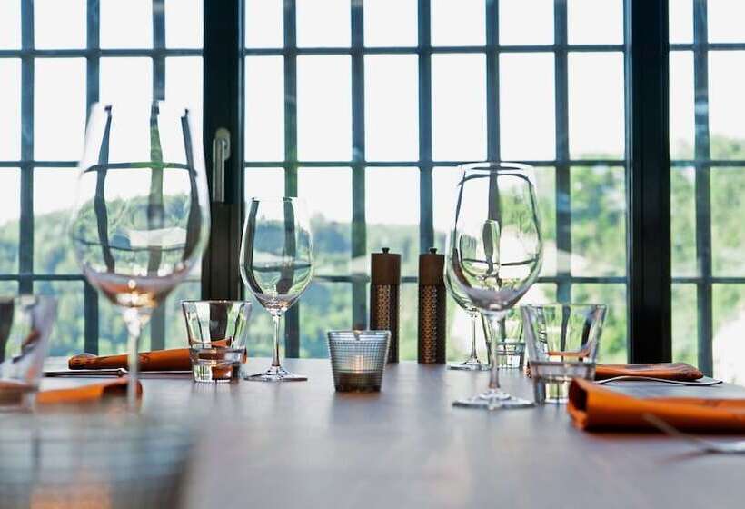 Schloss Burgdorf Youth Hostel