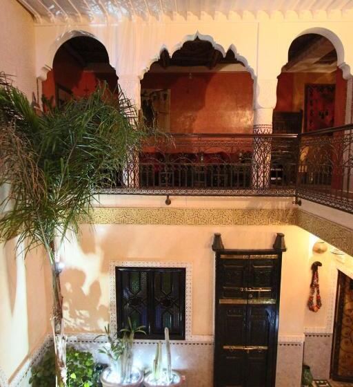 تختخواب و صبحانه Riad Makene Mouchkill