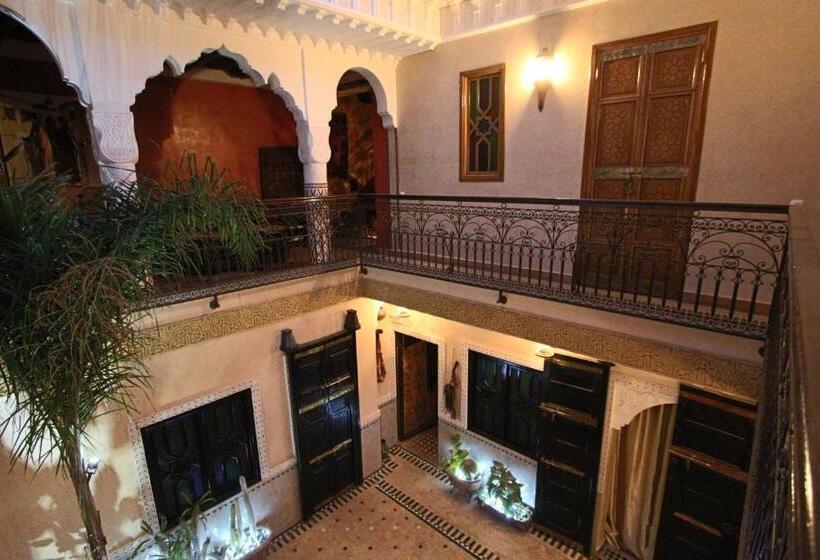 تختخواب و صبحانه Riad Makene Mouchkill