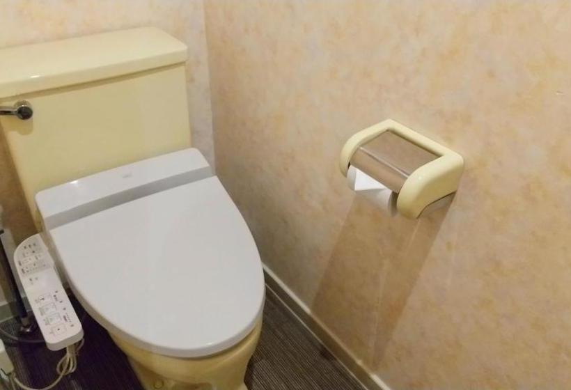 هتل Airport  Bear S Book