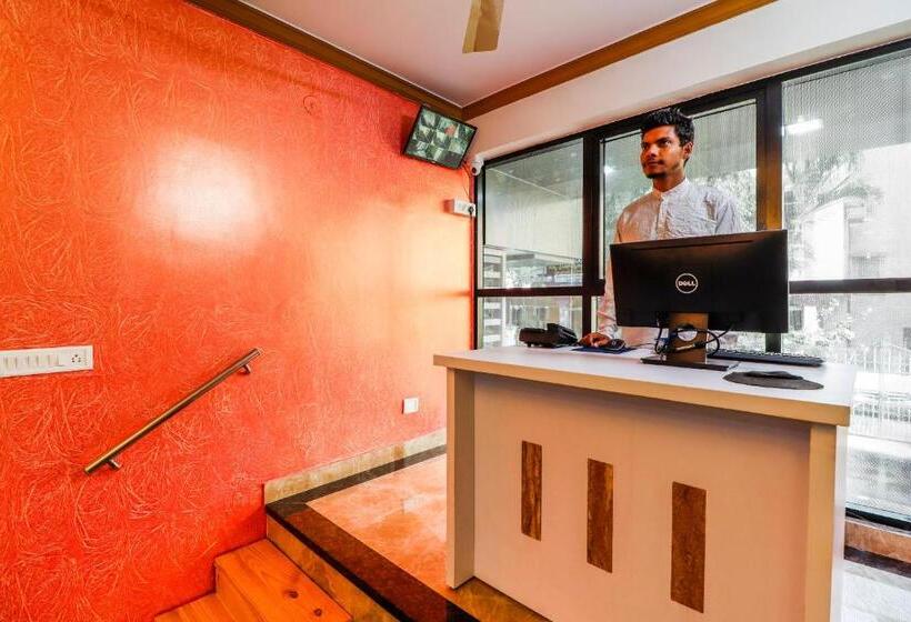 בית מלון כפרי Capital O Sln Residency