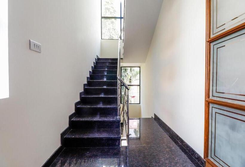 فندق Capital O Sln Residency