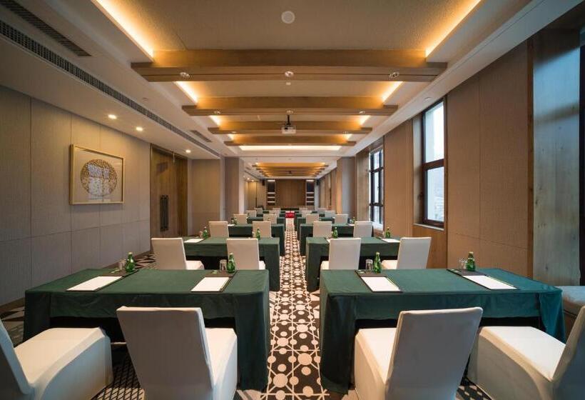 호텔 Holiday Inn Jilin Beidahu, An Ihg