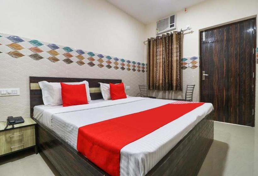 فندق Oyo 49095 K Fort
