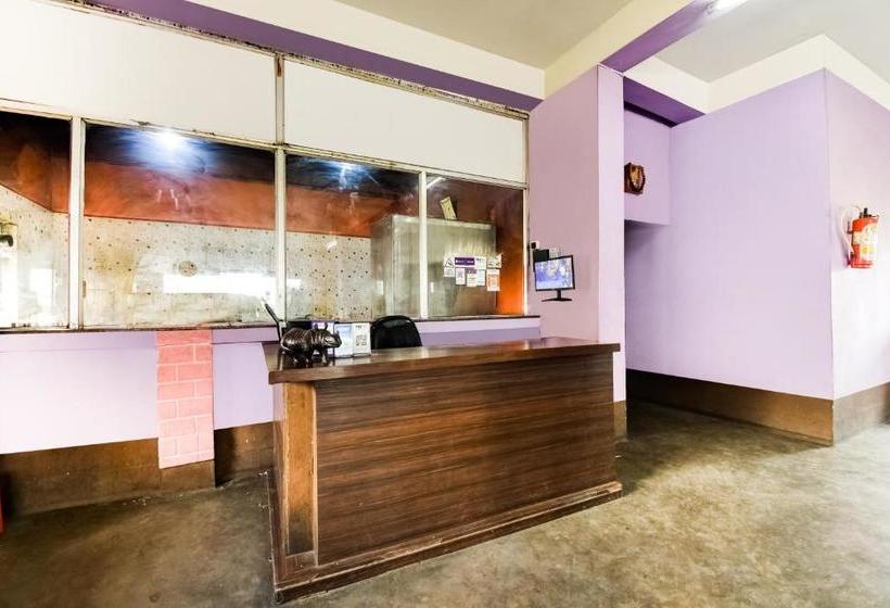 هتل Spot On 63334 Asha  & Restaurant