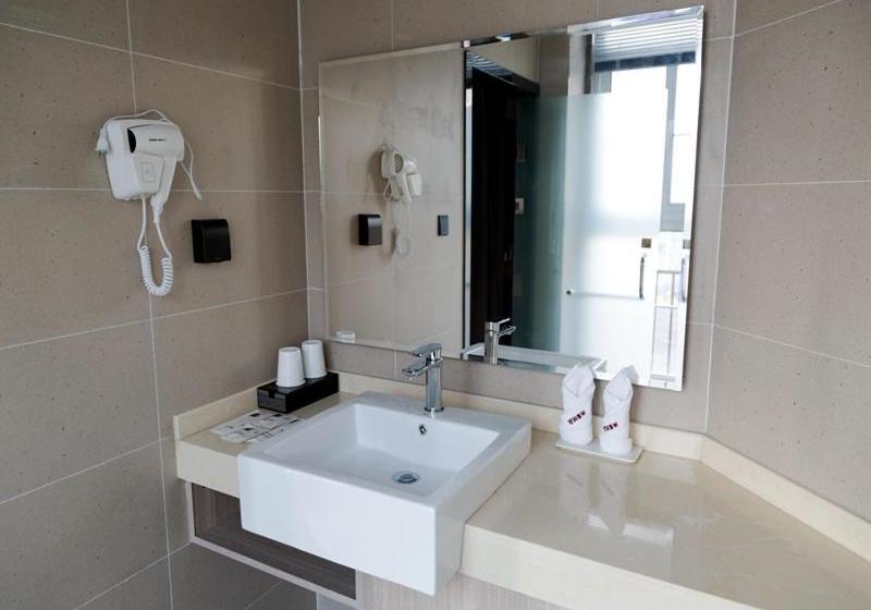 Hotel Up And In Anhui Chizhou Guichi Districtanhui University Of Engineering