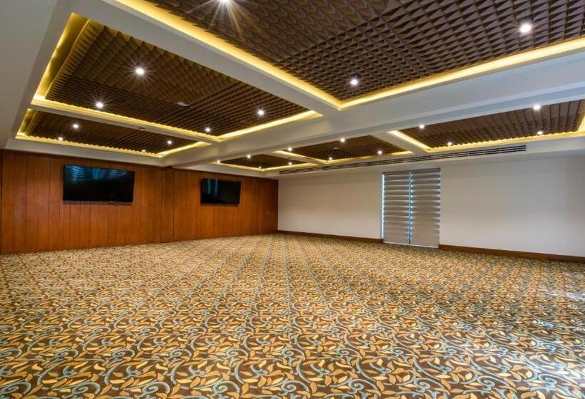 هتل Wayam Mundo Imperial