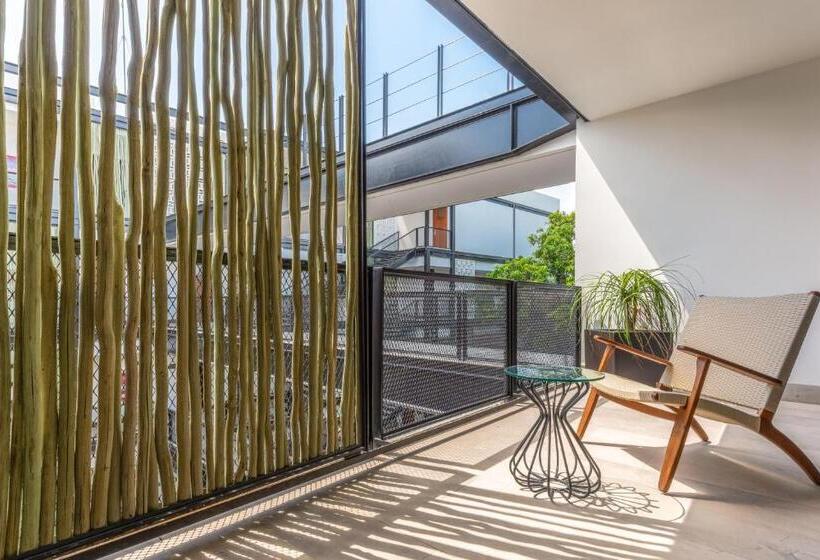 هتل Wayam Mundo Imperial