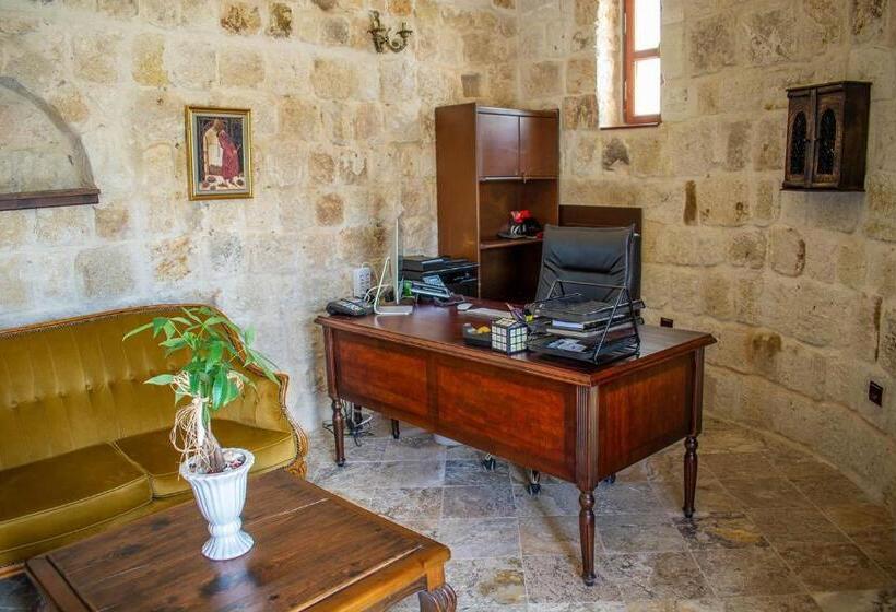 בית מלון כפרי Zeydem Suites