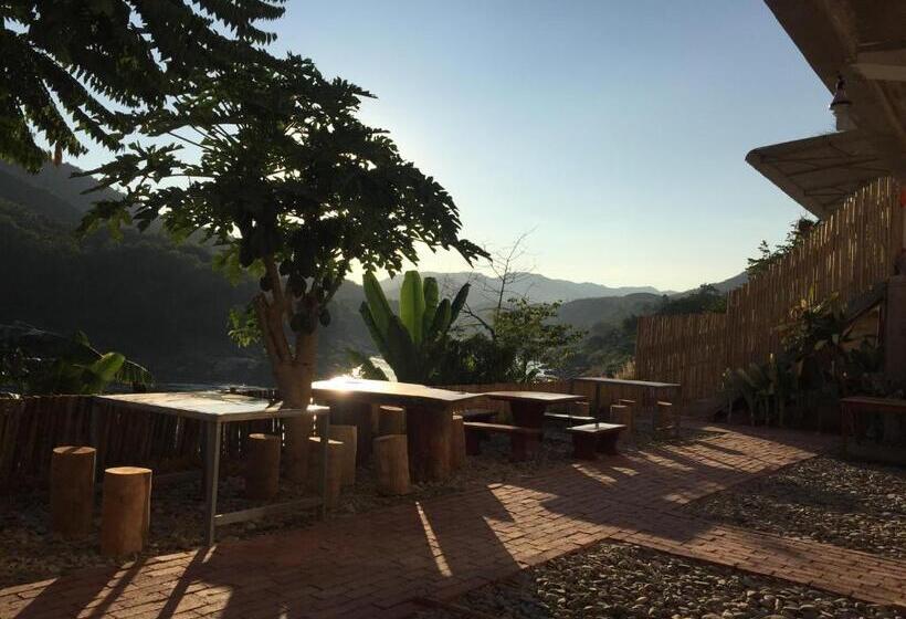 Mekong Backpackers Pakbeng