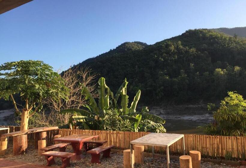 Mekong Backpackers Pakbeng