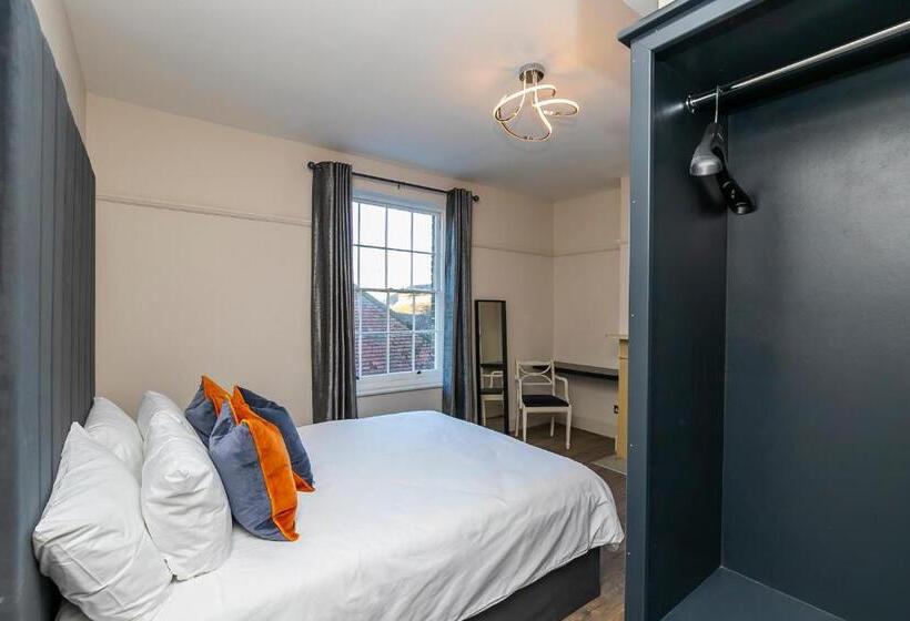 Pages Hotel And Guesthouse