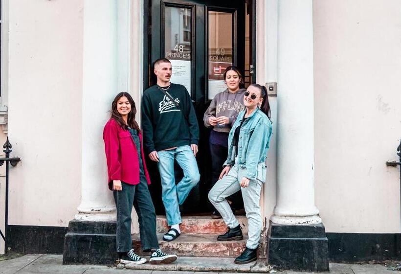 Urbany Hostel London 18 40 Years Old
