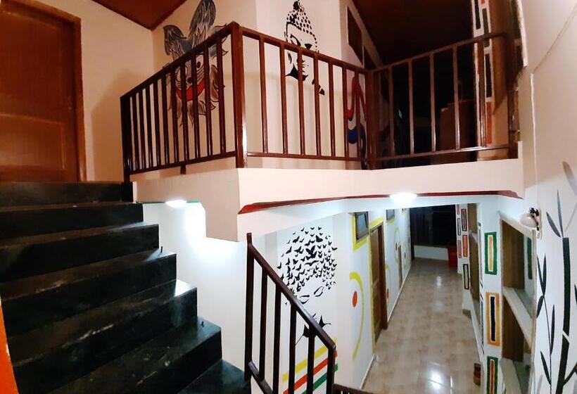 旅馆 La Vaca India Manali