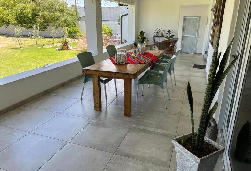 مبيت وإفطار Always Summer Guesthouse