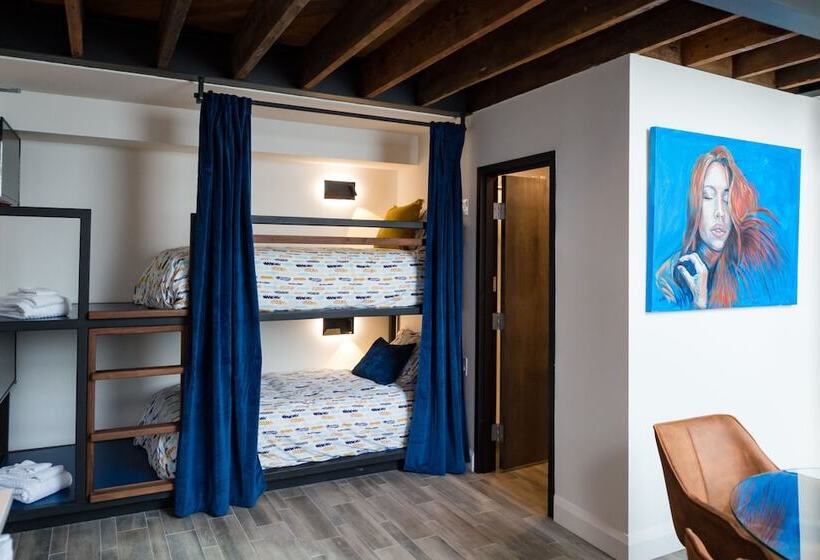 فندق 48 King West