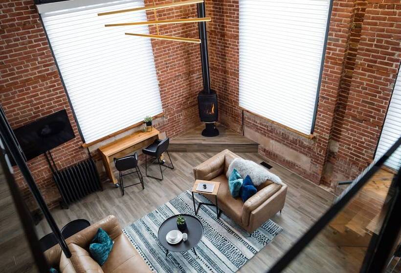 فندق 48 King West