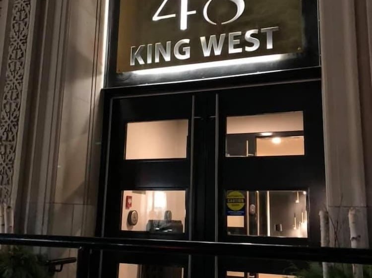 فندق 48 King West