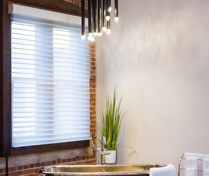 فندق 48 King West