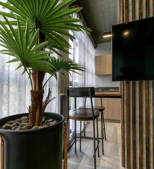 هتل Factory Lofts