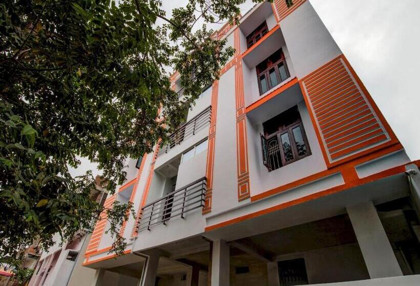 Super Hotel O Rajbanshi Nagar