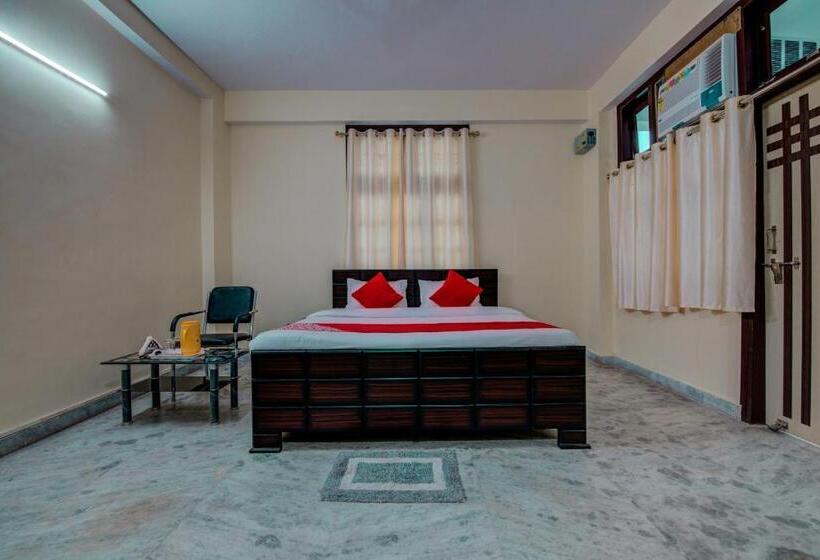 Super Hotel O Rajbanshi Nagar