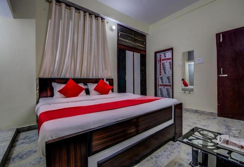 Super Hotel O Rajbanshi Nagar