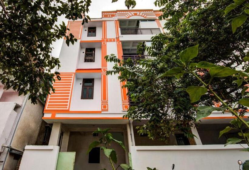 Super Hotel O Rajbanshi Nagar