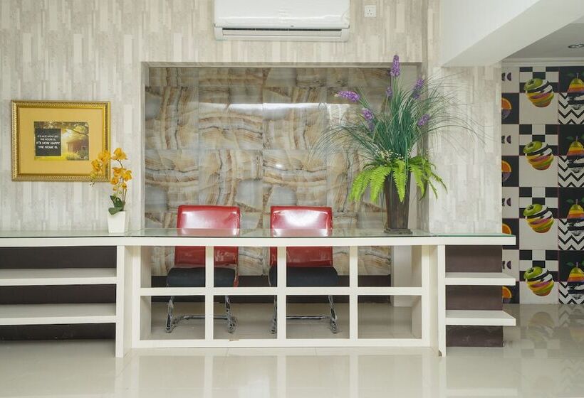 فندق Oyo 1411 Djakarta  Syariah