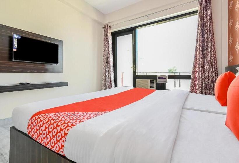 هتل Oyo 61511  Symphony