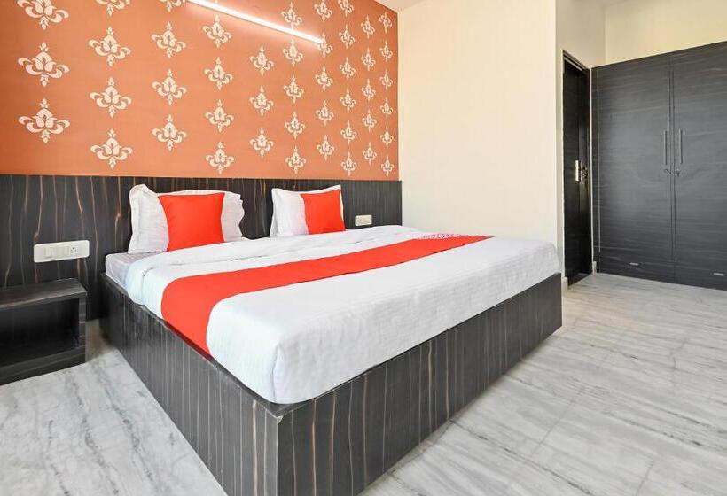 هتل Oyo 61511  Symphony